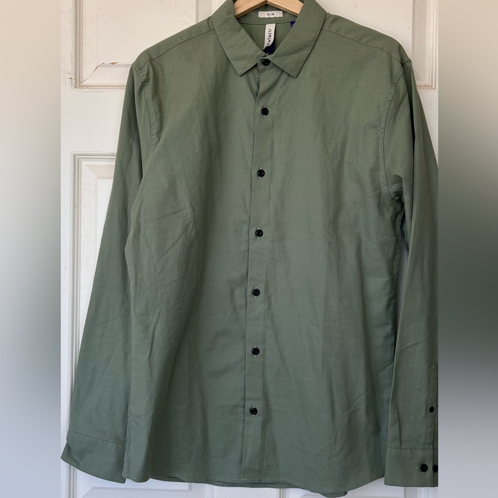 Artefact Brand Men’s Button Down Shirt Sage Green Size Medium‎ Slim Fit
